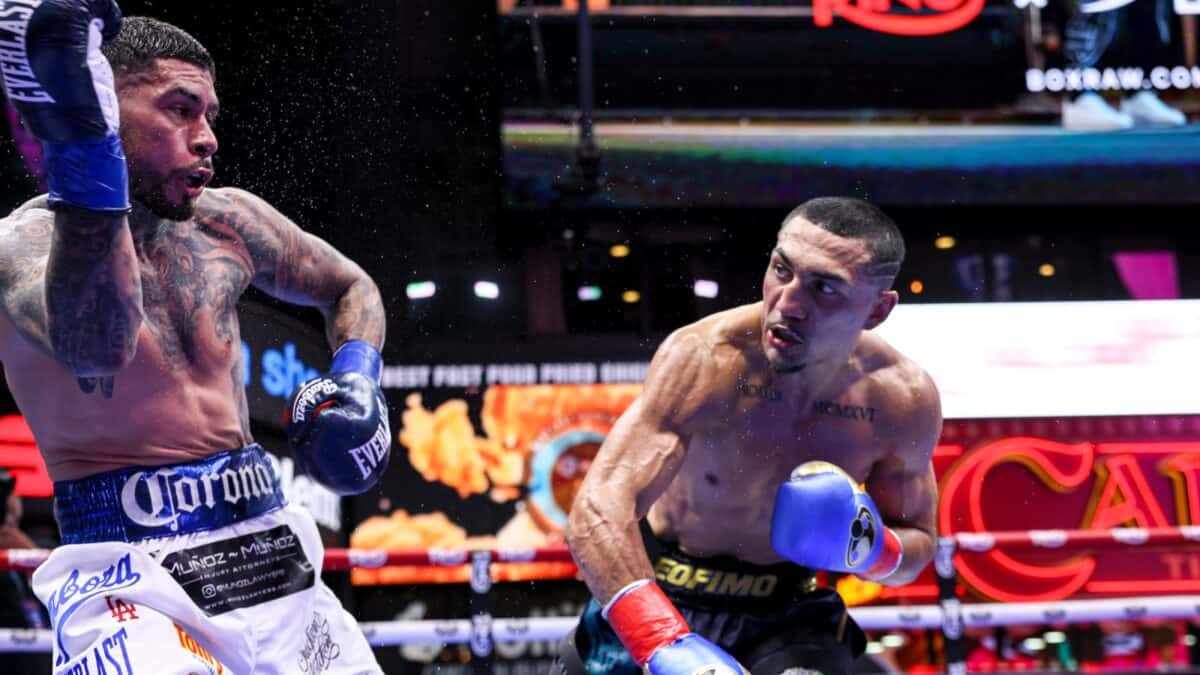 Teofimo Lopez beats Barboza