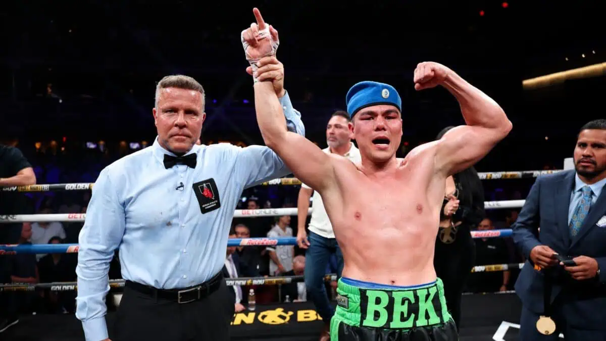 Bektemir Melikuziev beats DFG