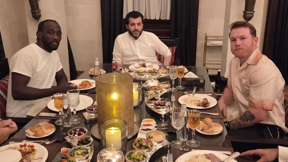 Незручно! Канело та Кроуфорд отримали пораду поснідати разом перед поєдинком