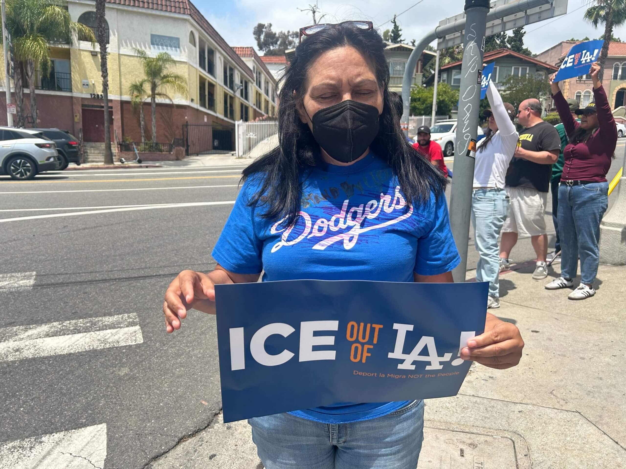 Протестувальники закликають Dodgers активніше підтримувати іммігрантів: «Це для мене руйнівно»
