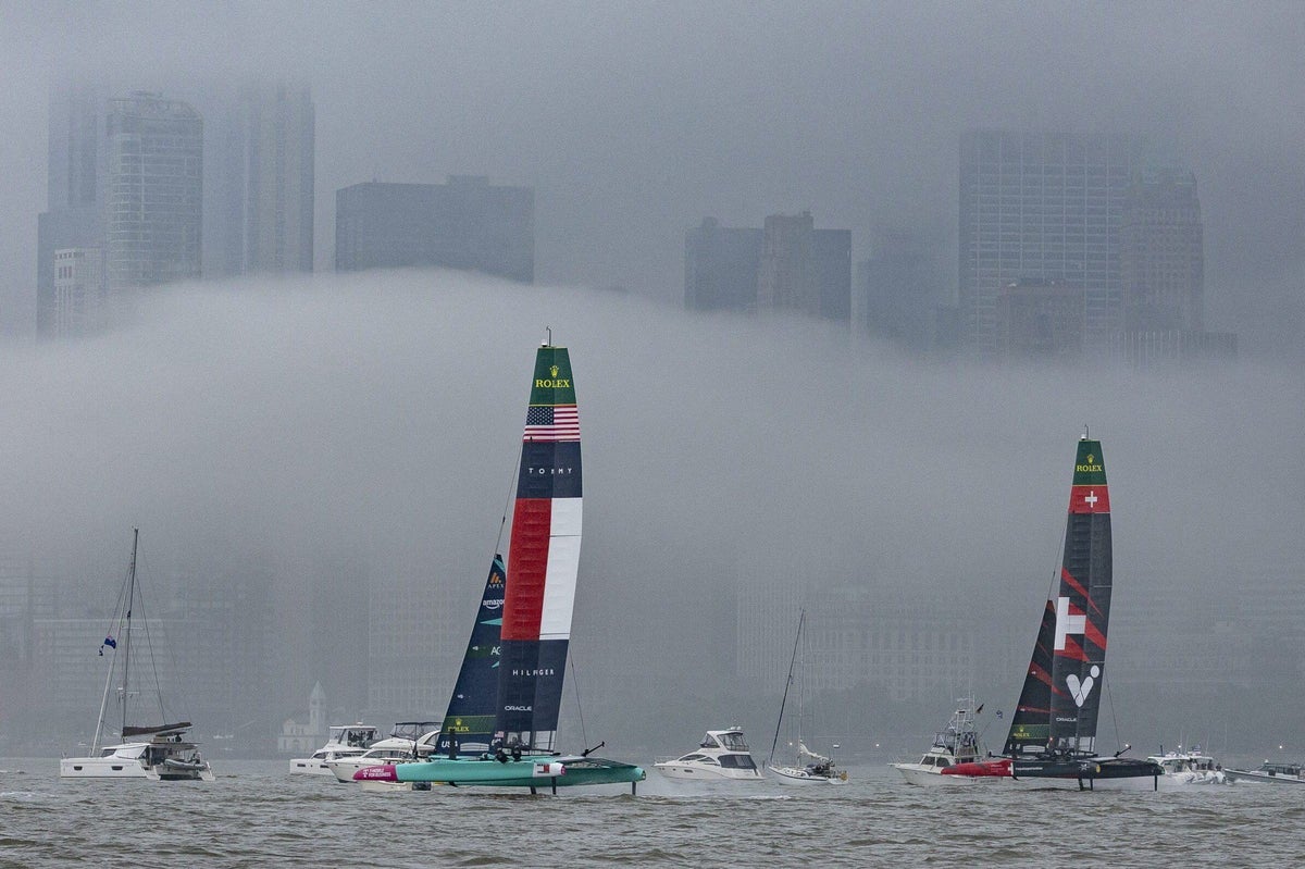 Іспанія випереджає Нову Зеландію на Нью-Йоркському Sail Grand Prix через обмежений вітер і дощовий день