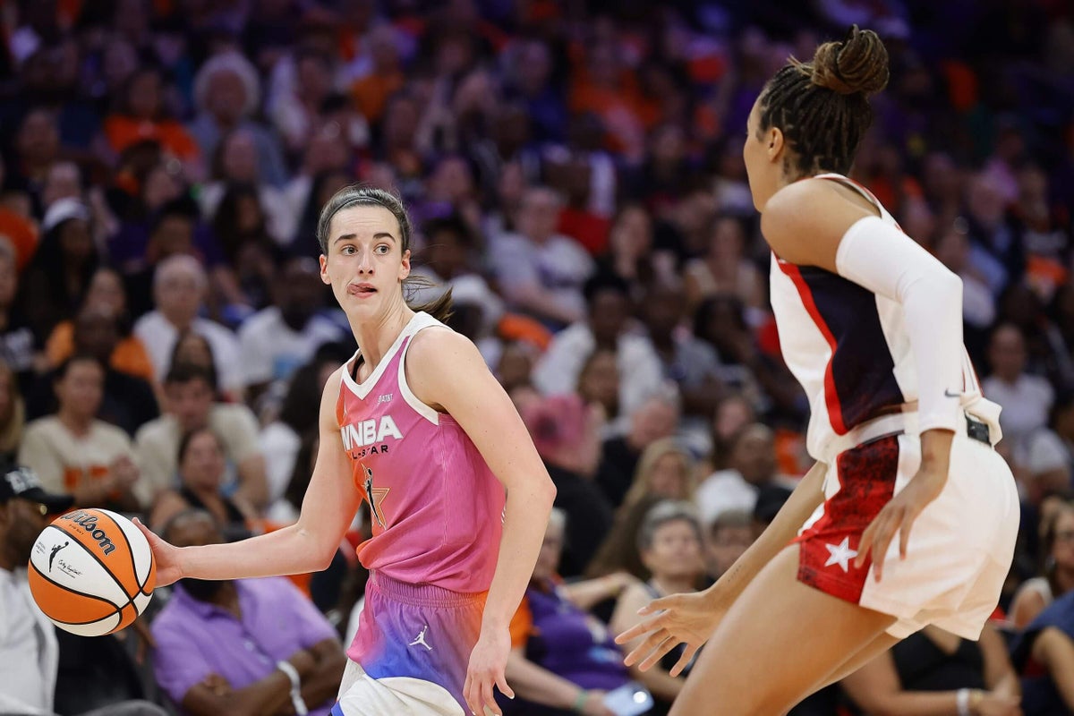 Кейтлін Кларк та Напхіза Колліер обрані капітанами зірок WNBA