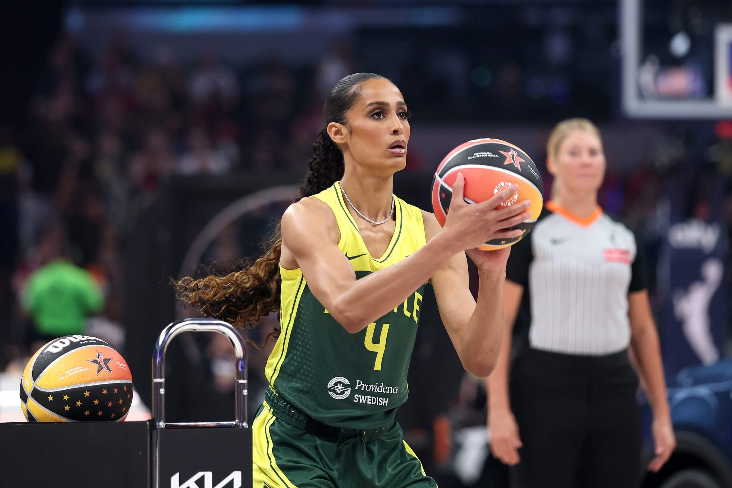 Перемога Ліберті: Наташа Клауд і Сабріна Іонеску вражають на WNBA All-Star Friday