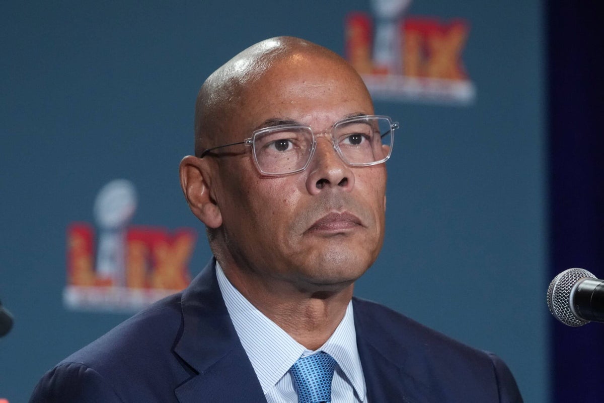 Ллойд Ховелл-молодший, колишній директор NFLPA, залишає The Carlyle Group