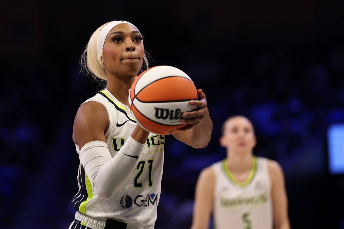 Крилья обмінюють DiJonai Carrington на Diamond Miller, Karlie Samuelson та вибір на драфті