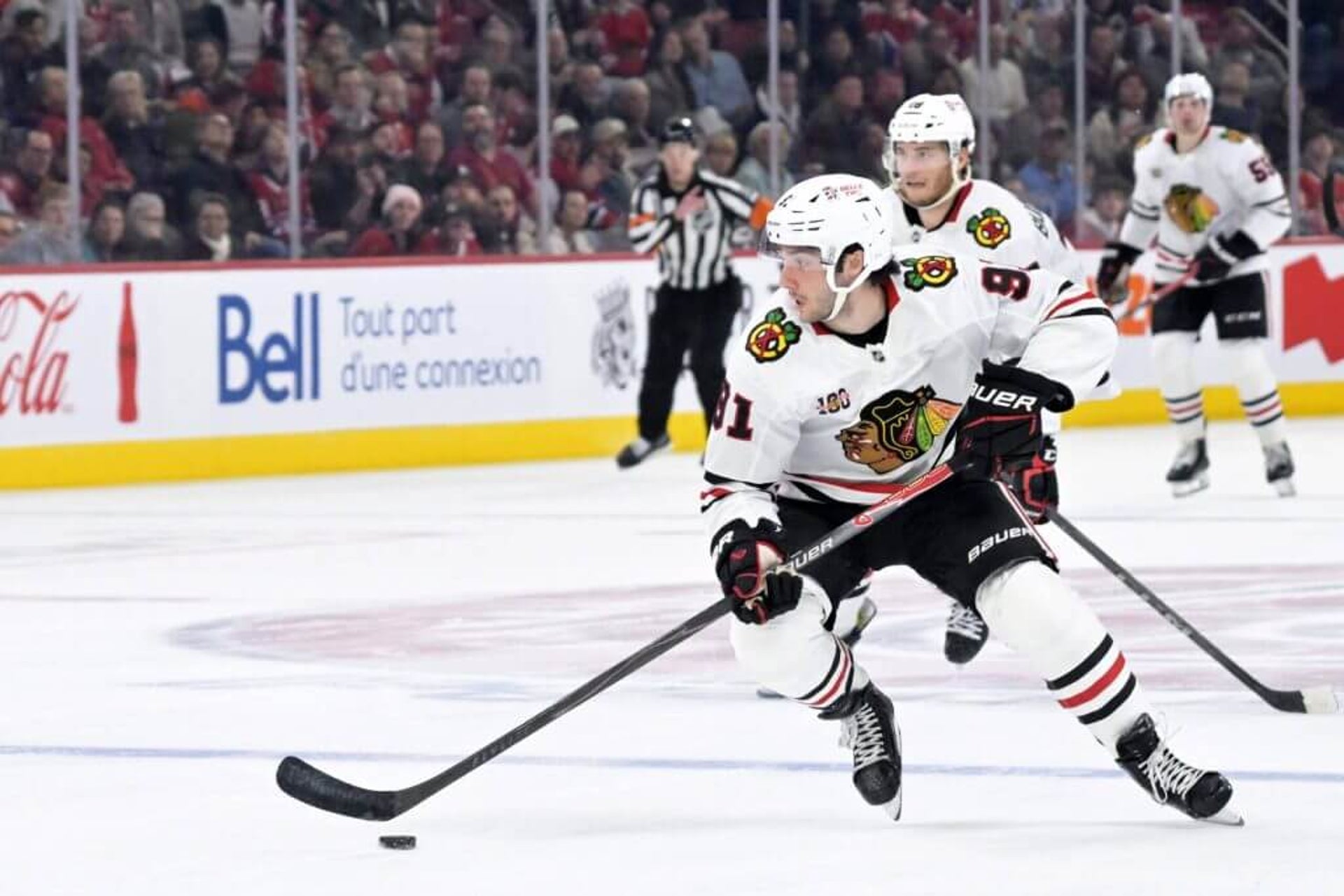 Chicago Blackhawks forward Frank Nazar plays the puck during the second period against the Montreal Canadiens at the Bell Centre.