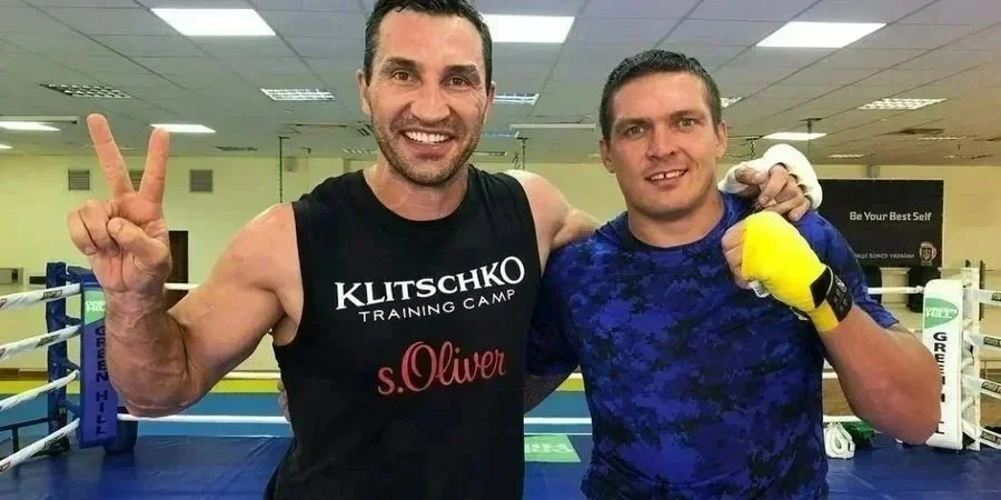 Володимир Кличко та Олександр Усик раніше разом спарингували (Фото: instagram.com/usykaa)