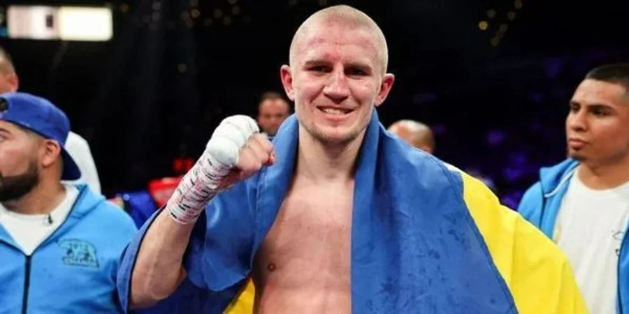 Сергій Богачук— колишній тимчасовий чемпіон світу у першій середній вазі за версією WBC